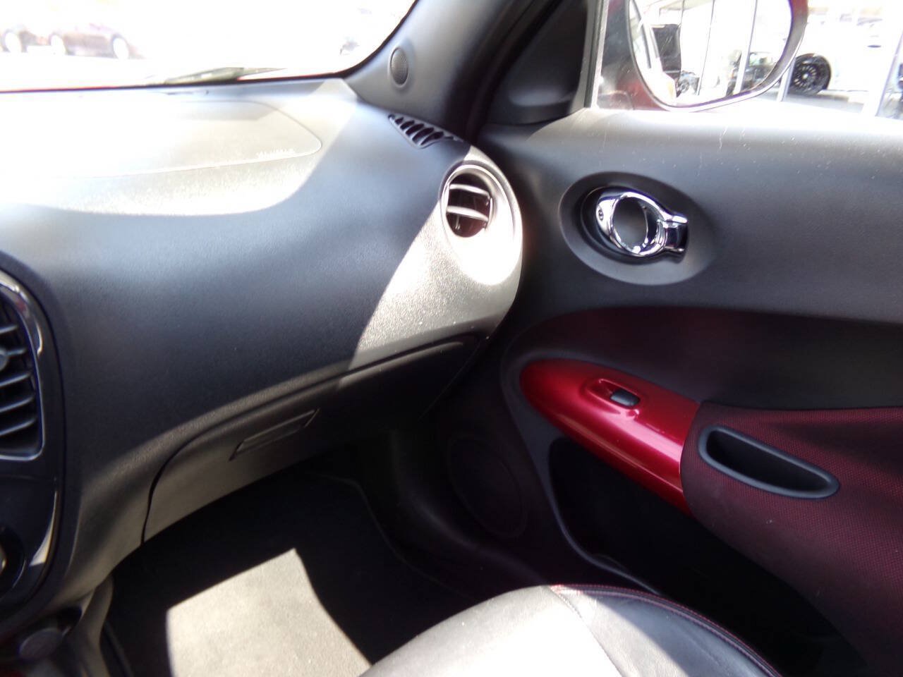 Used 2012 Nissan Juke SL AWD/4WD image 23