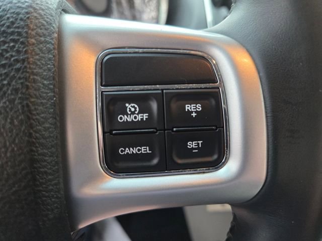 Used 2016 Dodge Grand Caravan SXT w/ Rear Park Assist Package FWD image 26