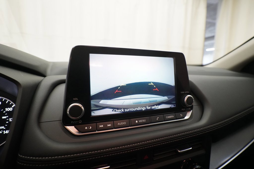 Certified 2025 Nissan Rogue SV image 20