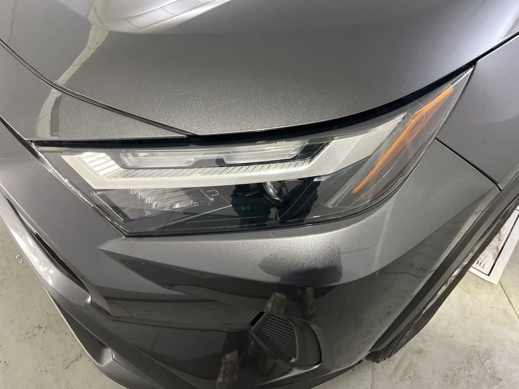 Used 2025 Toyota RAV4 XLE image 37