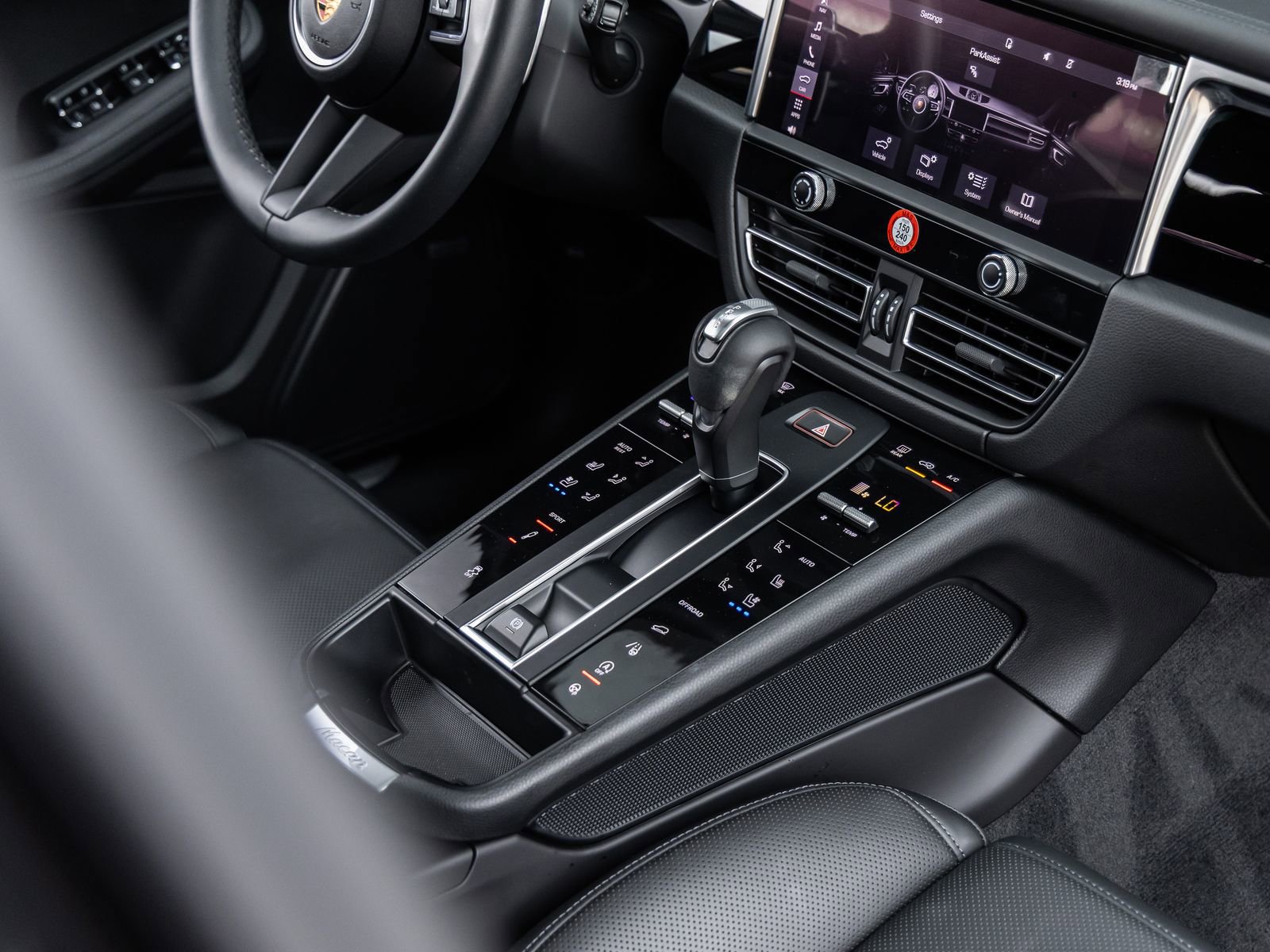 Certified 2022 Porsche Macan S image 34