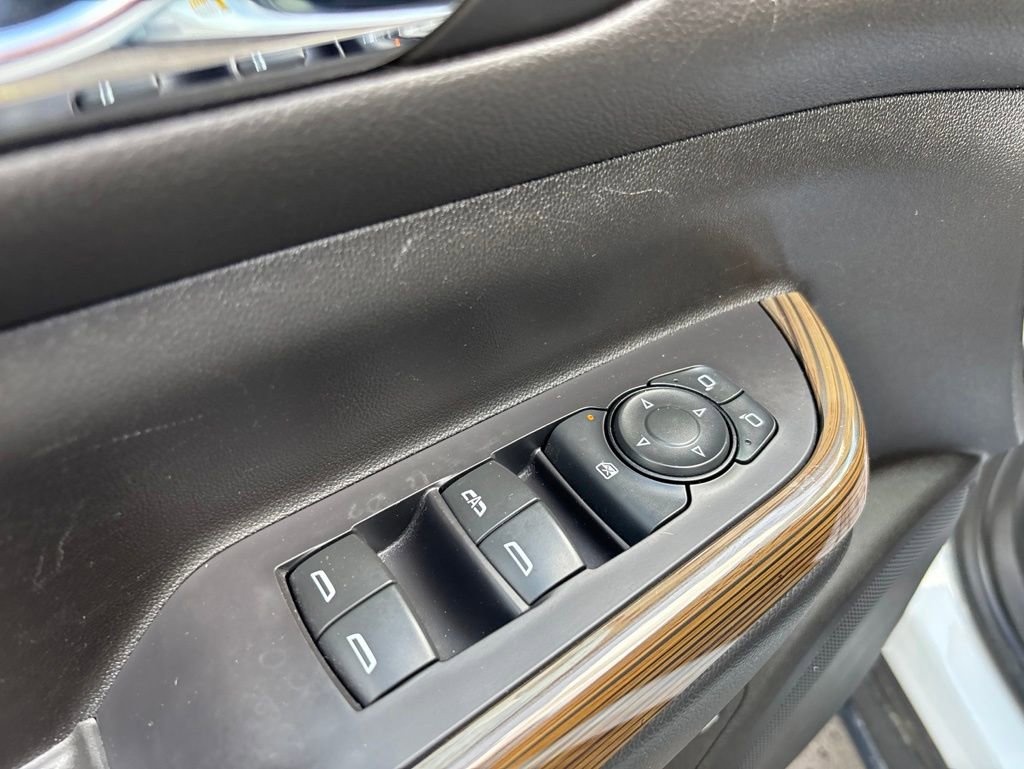 Used 2021 GMC Acadia SLE w/ Driver Convenience Package AWD/4WD image 22
