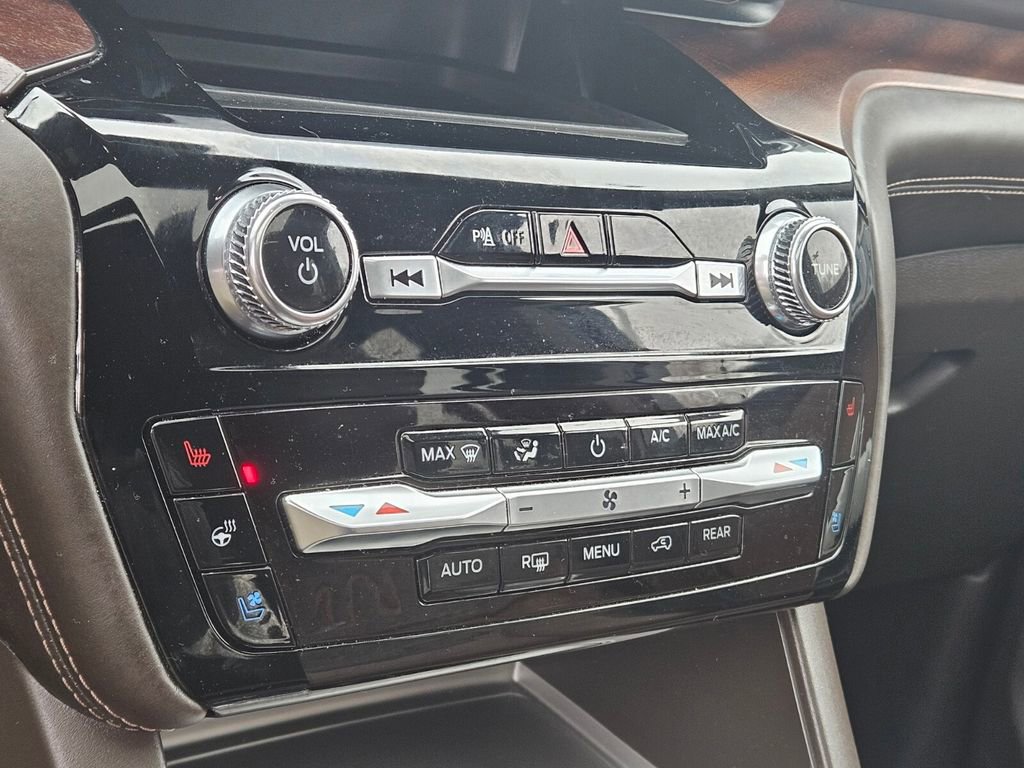 Used 2023 Ford Explorer King Ranch w/ Class IV Trailer Tow Package AWD/4WD image 22