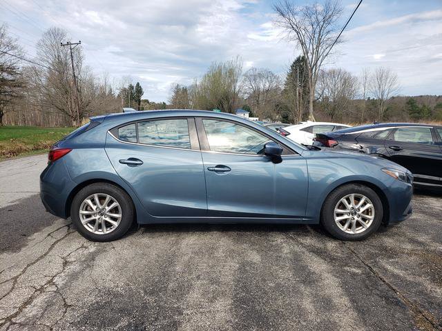 Used 2015 MAZDA MAZDA3 i Grand Touring FWD image 2