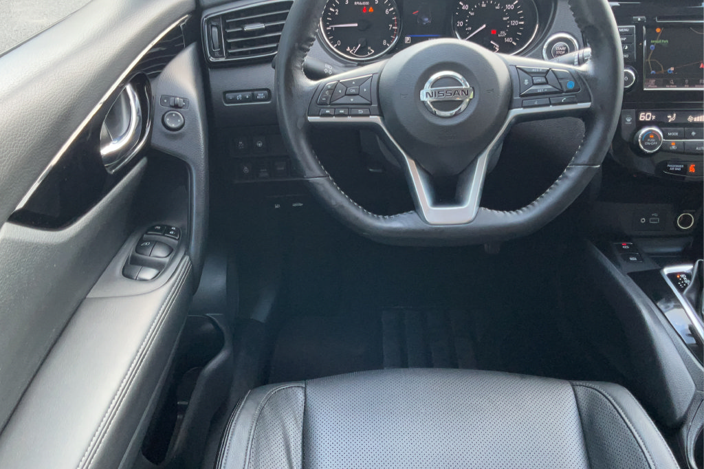 Used 2022 Nissan Rogue Sport SL AWD/4WD image 14