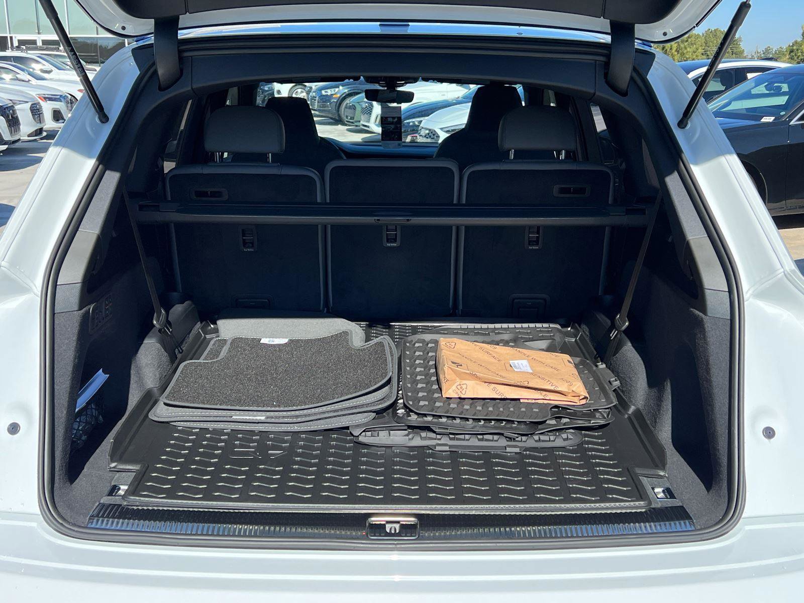 New 2026 Audi SQ7 Premium Plus image 12