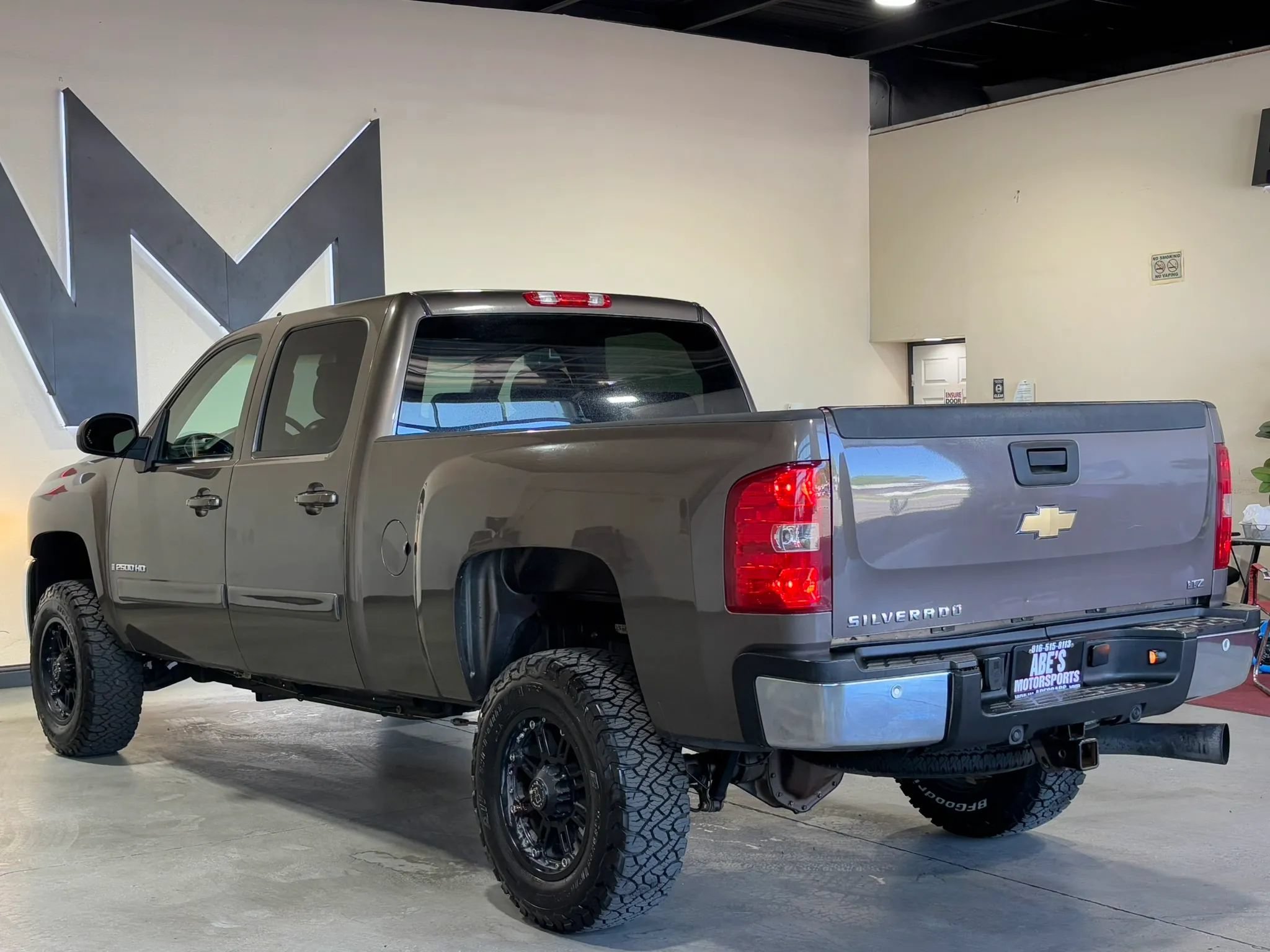 Used 2008 Chevrolet Silverado 2500 LTZ w/ Safety Package AWD/4WD image 6
