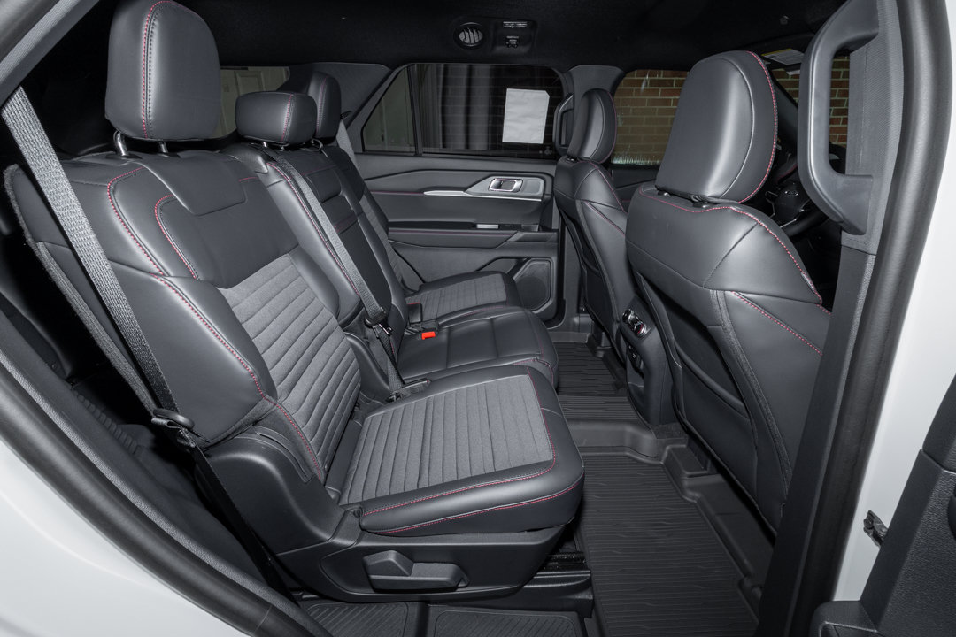 New 2026 Ford Explorer ST-Line w/ Premium Package RWD image 30