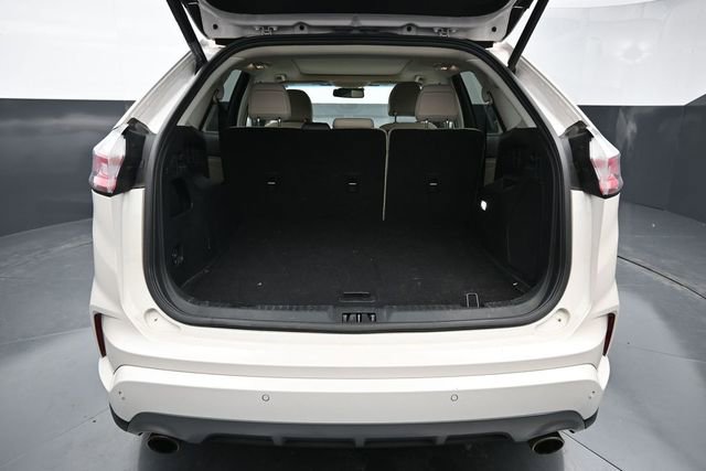 Used 2019 Ford Edge Titanium w/ Equipment Group 301A AWD/4WD image 9