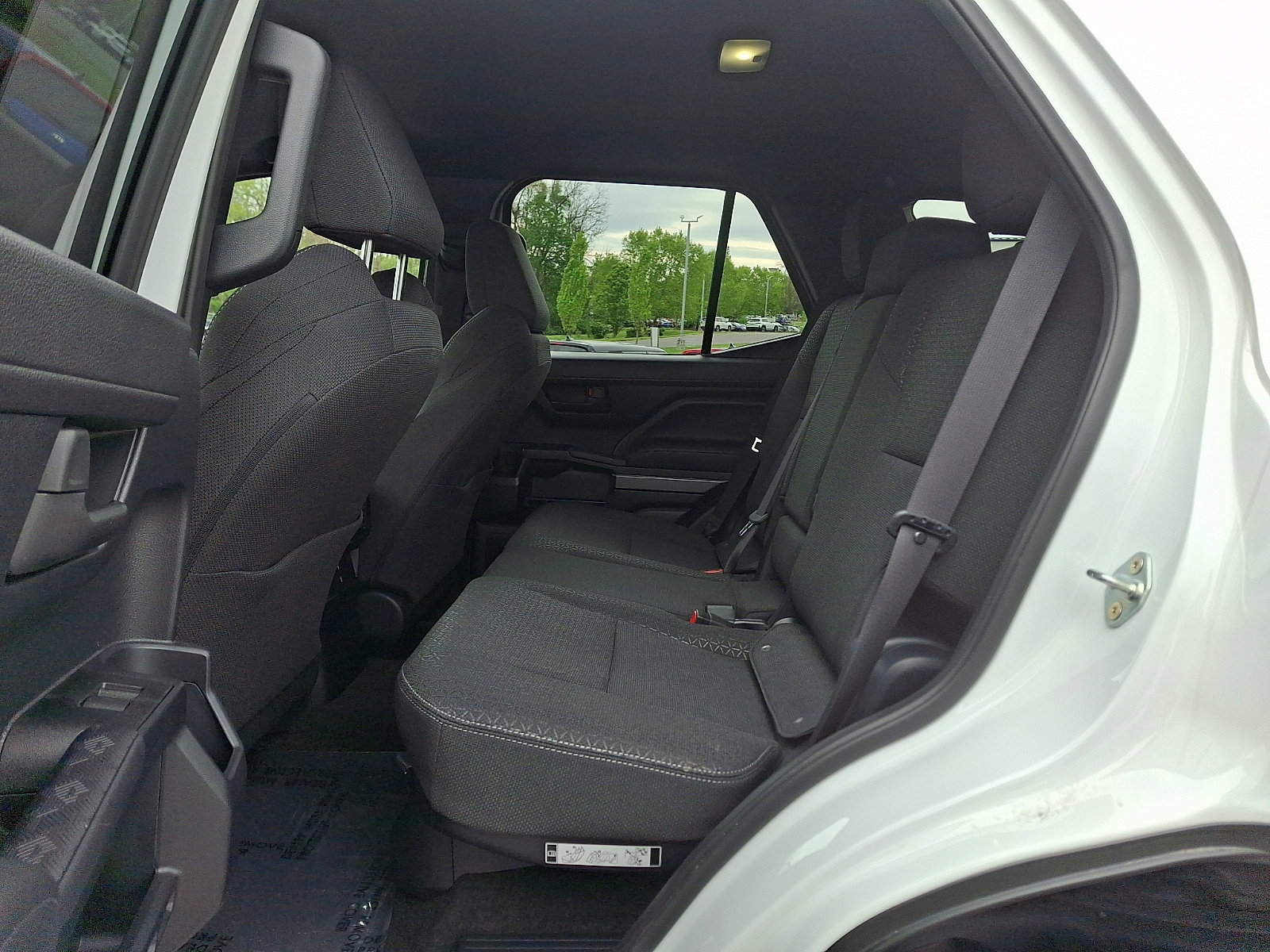 Used 2025 Toyota 4Runner SR5 AWD/4WD image 10