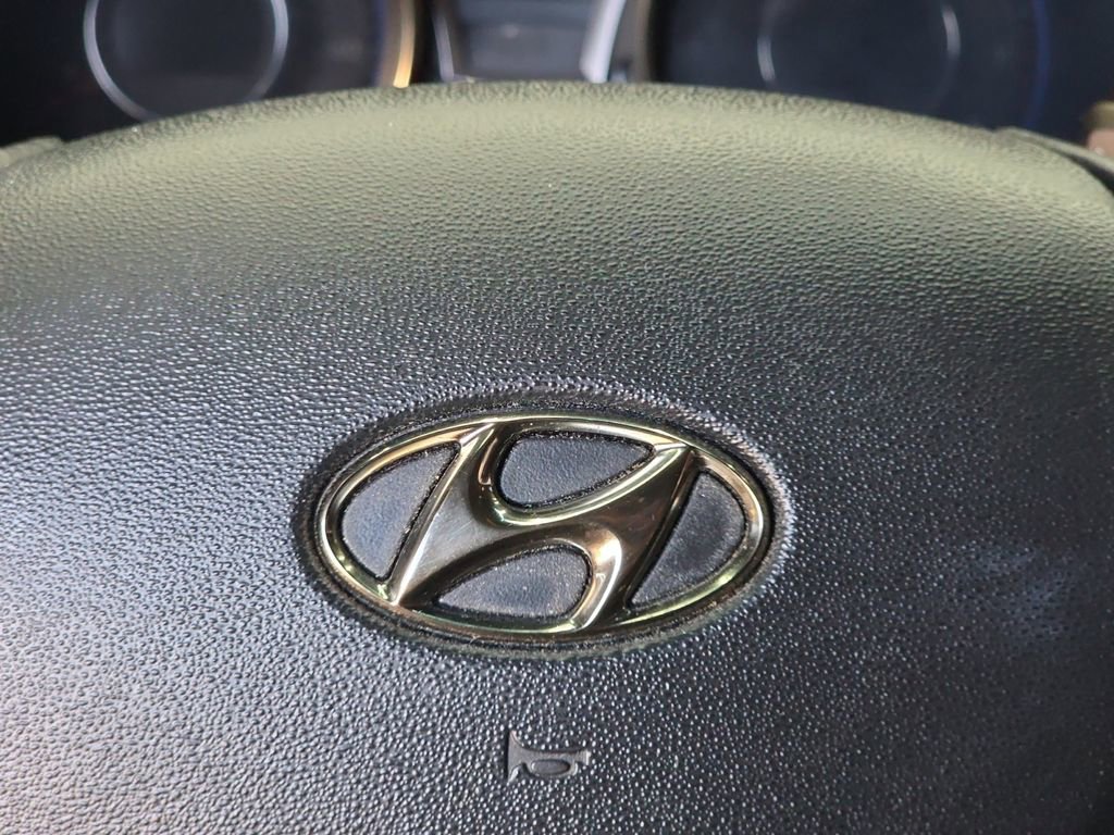 Used 2015 Hyundai Genesis 3.8 image 31