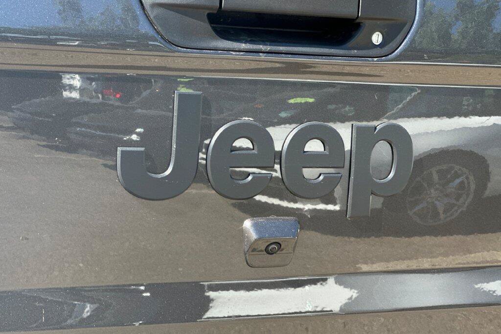 New 2026 Jeep Gladiator Sport AWD/4WD image 25
