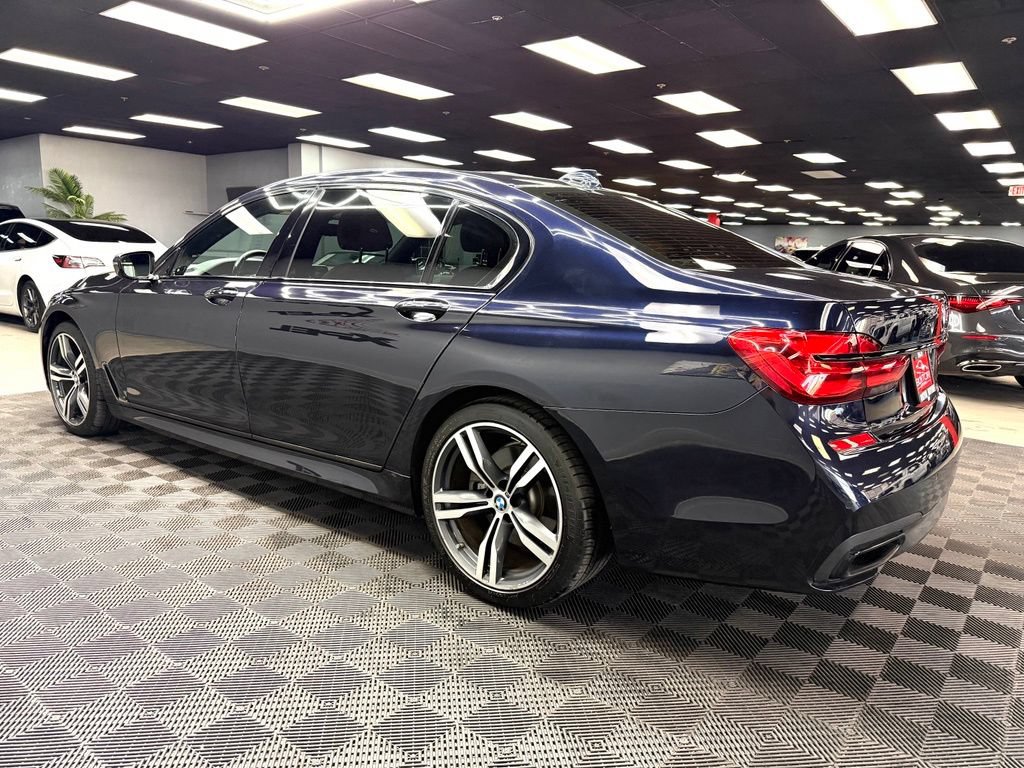 Used 2019 BMW 740i w/ M Sport Package RWD image 9