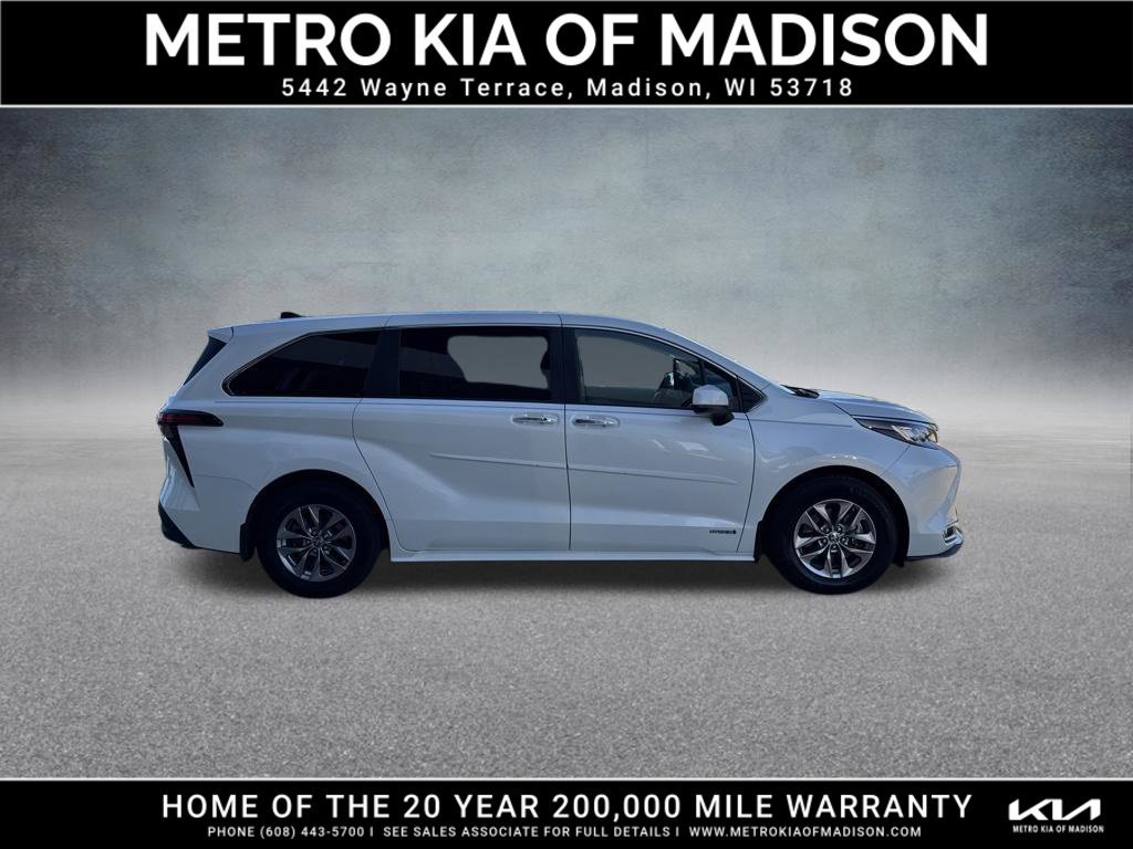 Used 2021 Toyota Sienna XLE AWD/4WD image 7