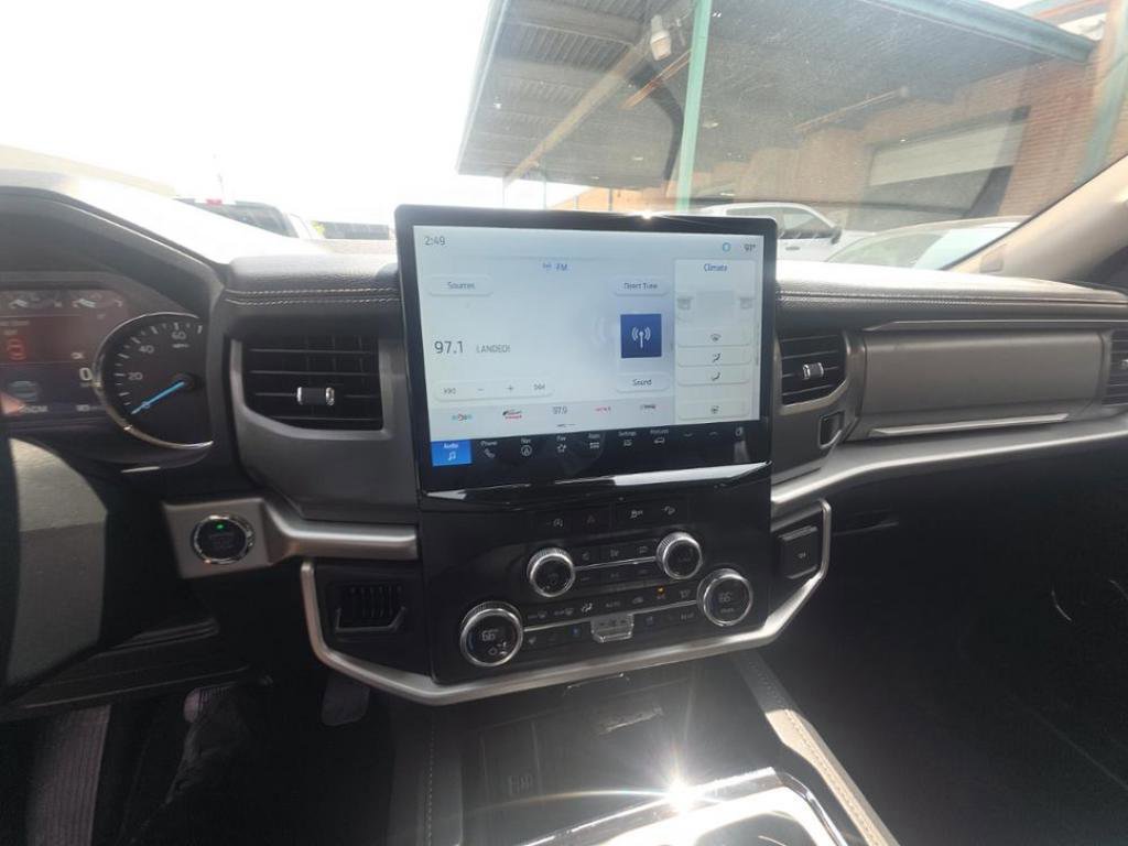Used 2024 Ford Expedition Max XLT AWD/4WD image 5