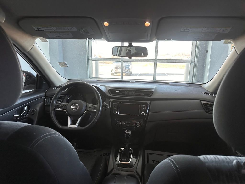 Used 2018 Nissan Rogue SV AWD/4WD image 28