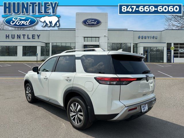 Used 2023 Nissan Pathfinder SL w/ Lighting Package (N92) image 6