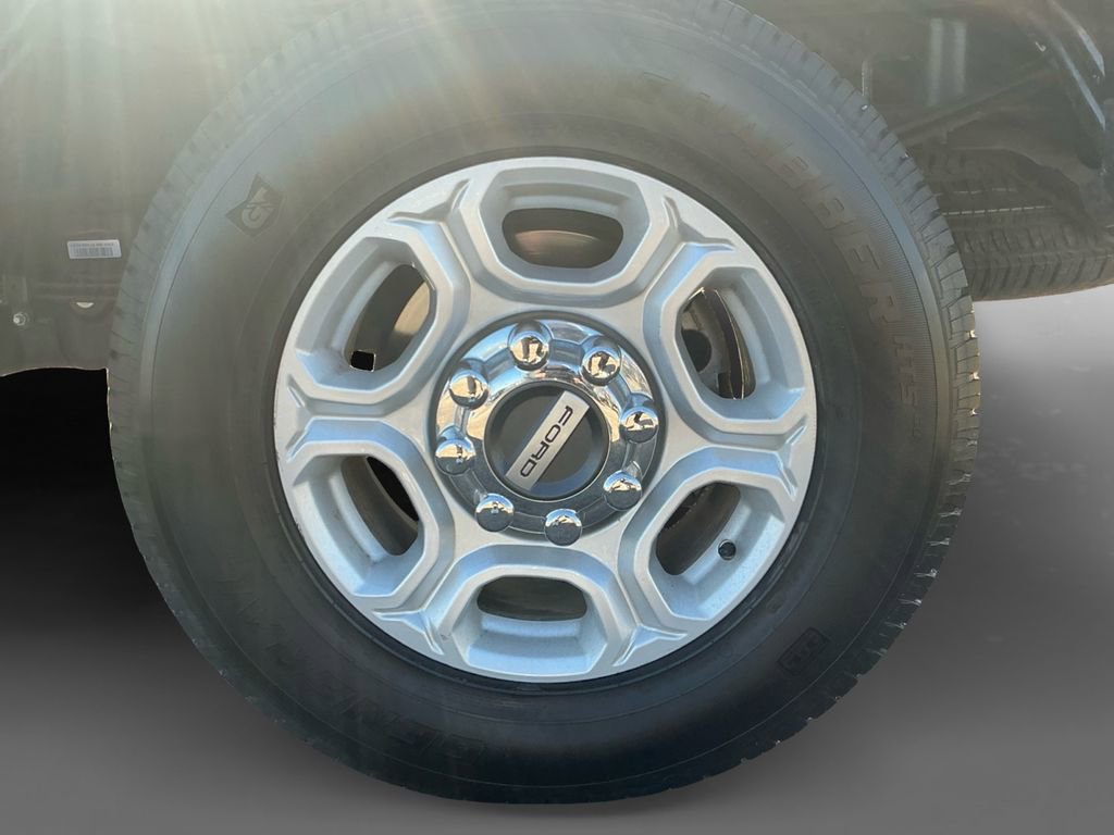 Used 2025 Ford F250 XLT image 14