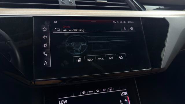 Used 2024 Audi Q8 e-tron Premium Plus w/ Premium Plus Package AWD/4WD image 36