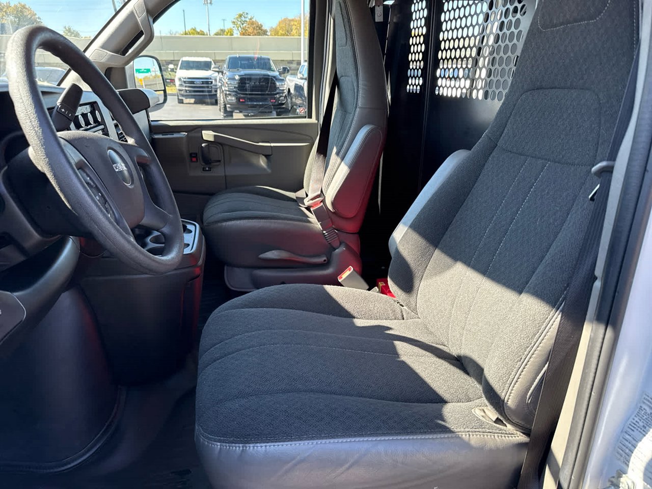 Used 2024 GMC Savana 2500 w/ Driver Convenience Package image 9