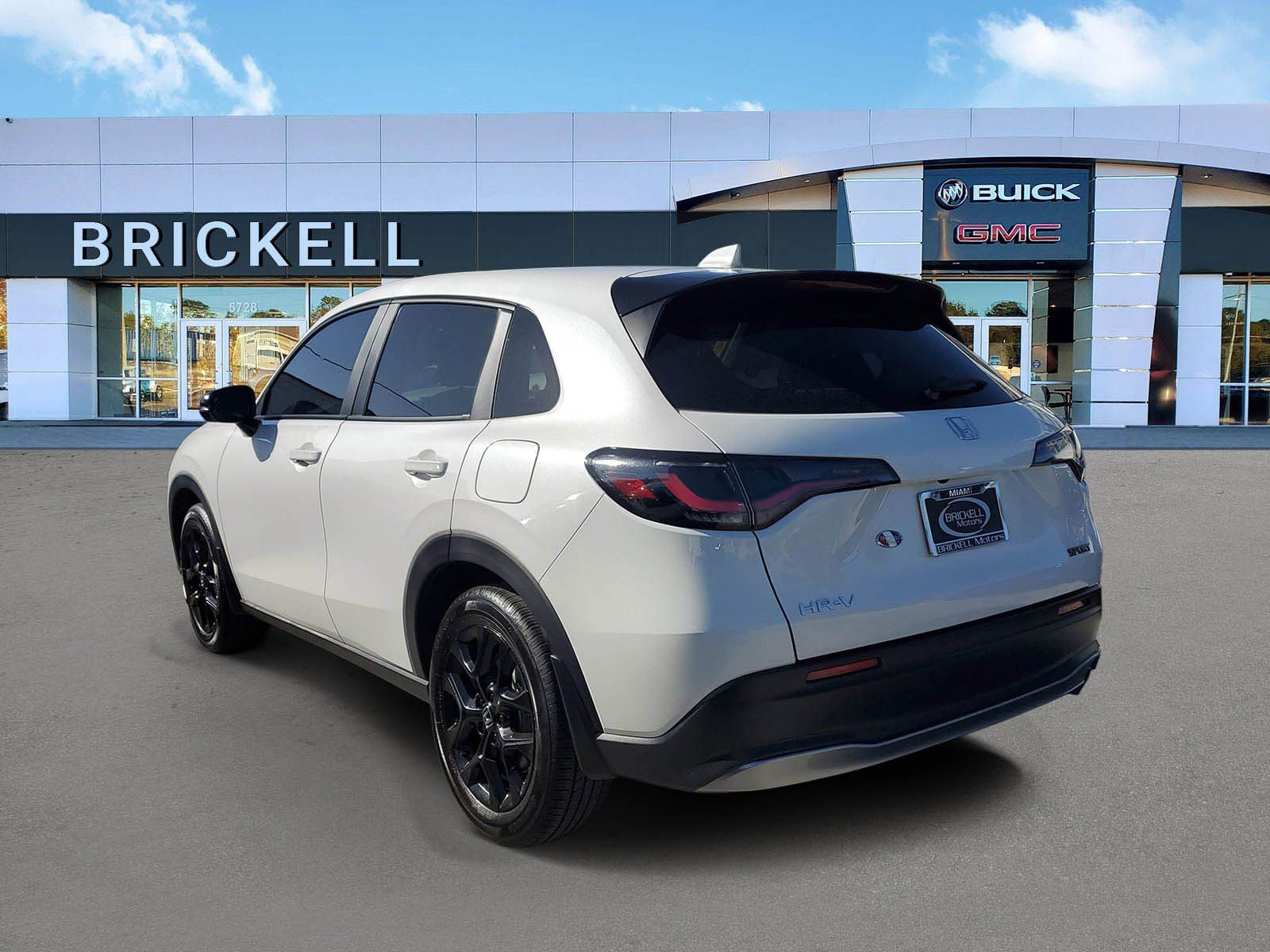 Used 2025 Honda HR-V Sport image 3