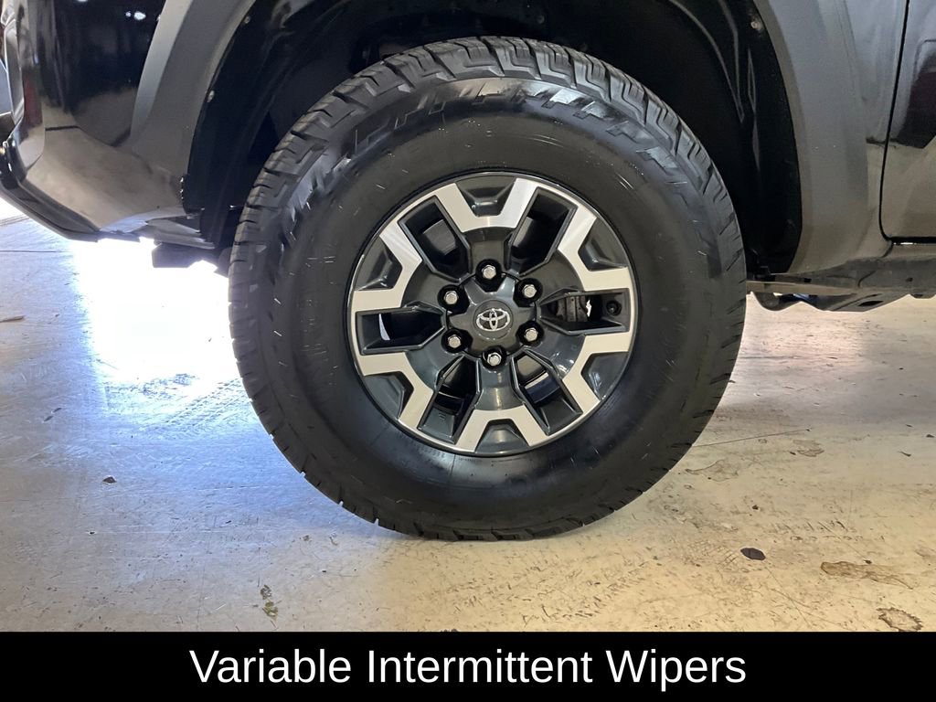 Used 2016 Toyota Tacoma TRD Off-Road image 17