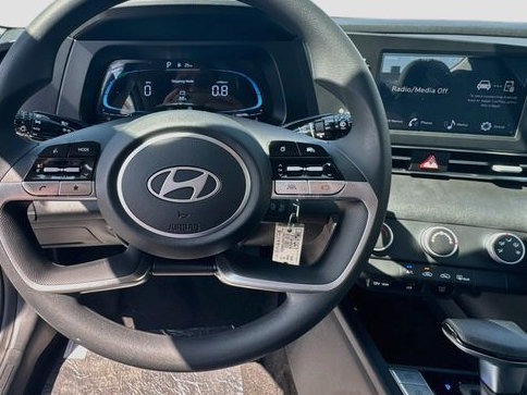 New 2026 Hyundai Elantra SE FWD image 15