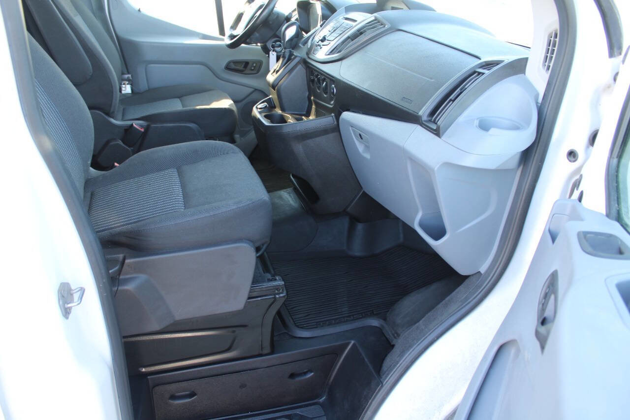 Used 2019 Ford Transit 150 XLT image 8