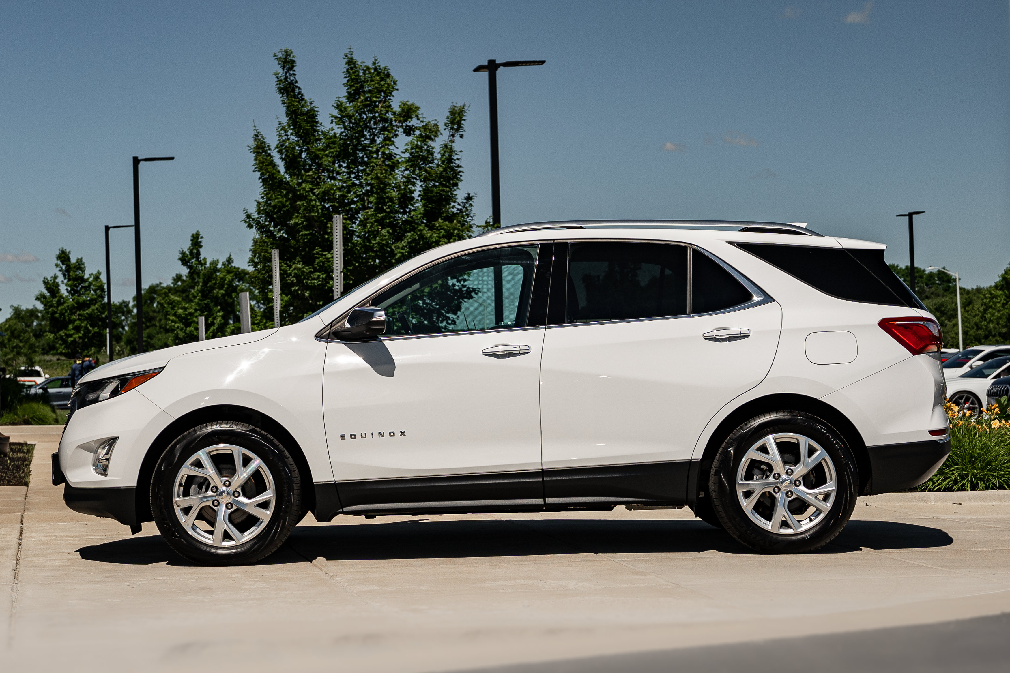 Used 2020 Chevrolet Equinox Premier FWD image 6
