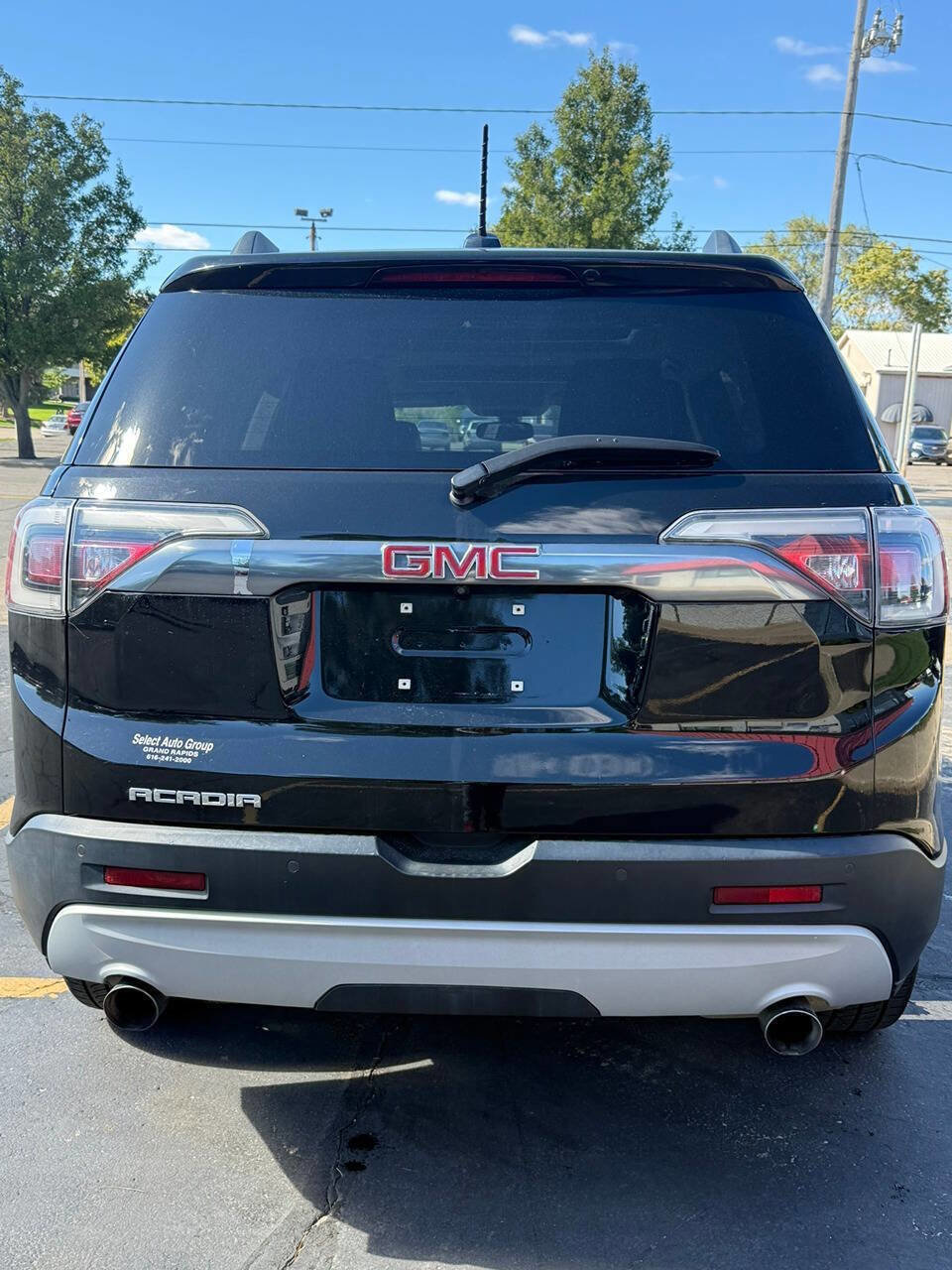 Used 2019 GMC Acadia SLT w/ LPO, Black Accent Package image 8