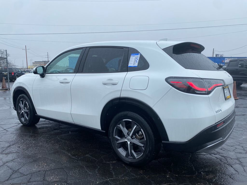 Used 2024 Honda HR-V EX-L image 6