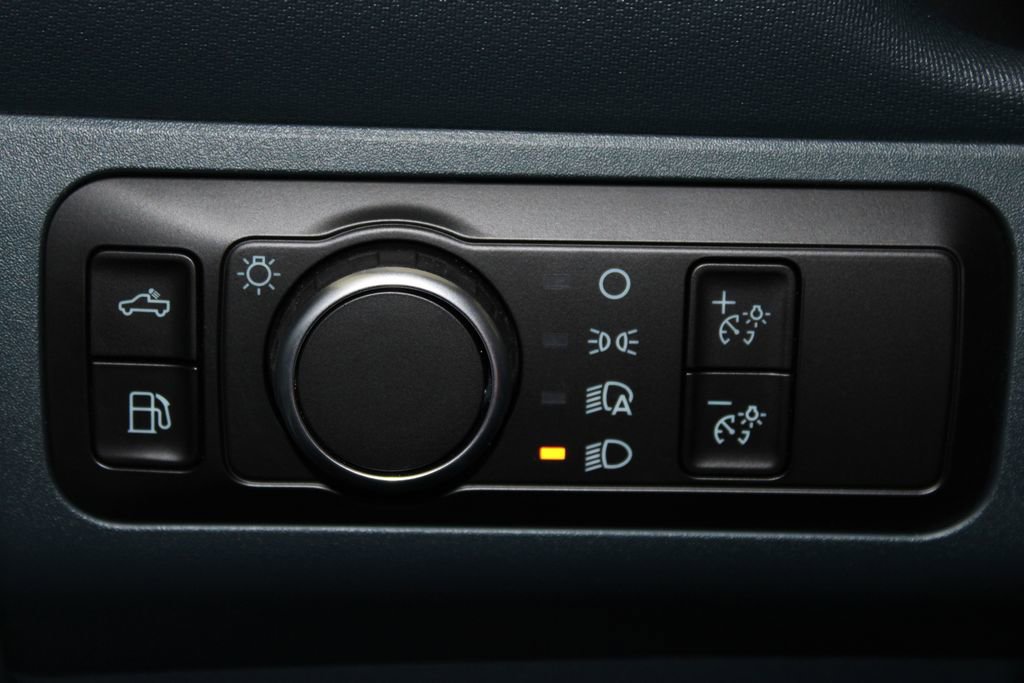 New 2025 Ford Maverick XL image 43