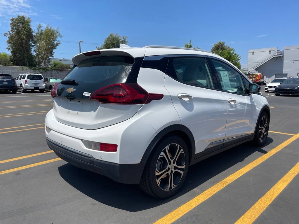 Used 2017 Chevrolet Bolt Premier w/ Driver Confidence II Package FWD image 2