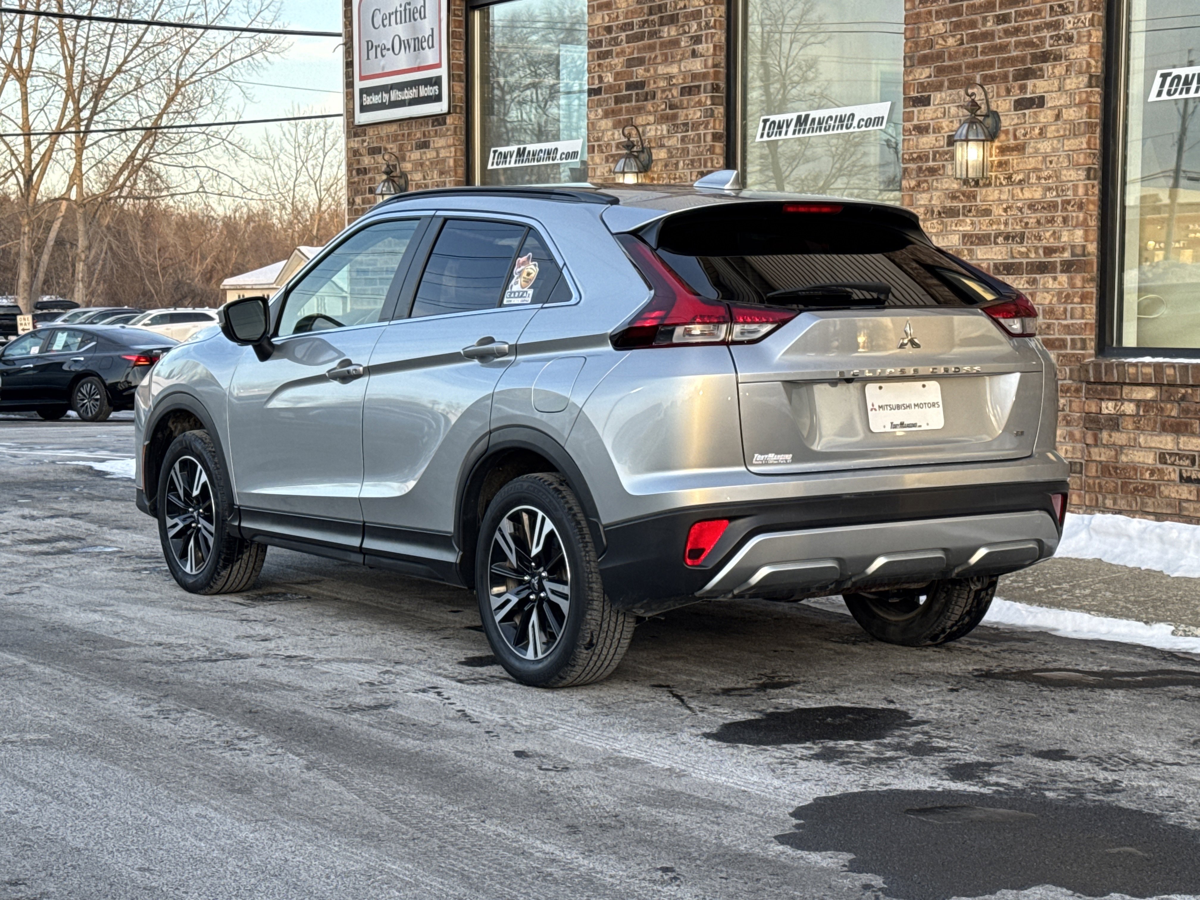 Used 2023 Mitsubishi Eclipse Cross SE image 3