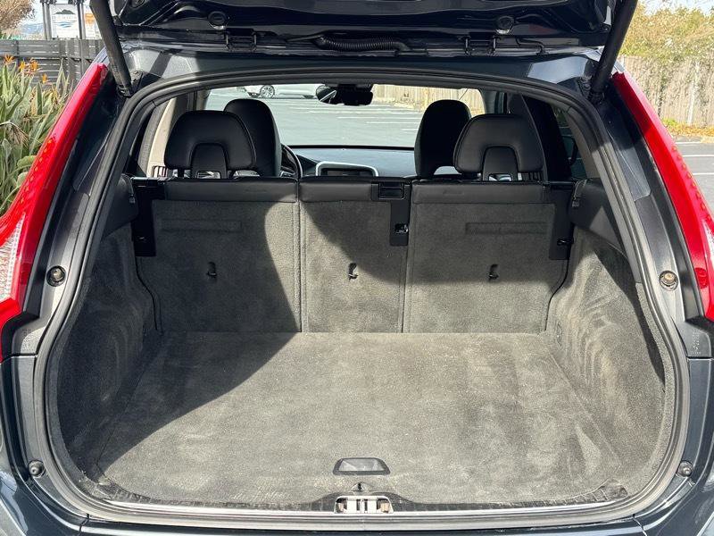 Used 2015 Volvo XC60 T5 Premier w/ Proximity Package FWD image 19