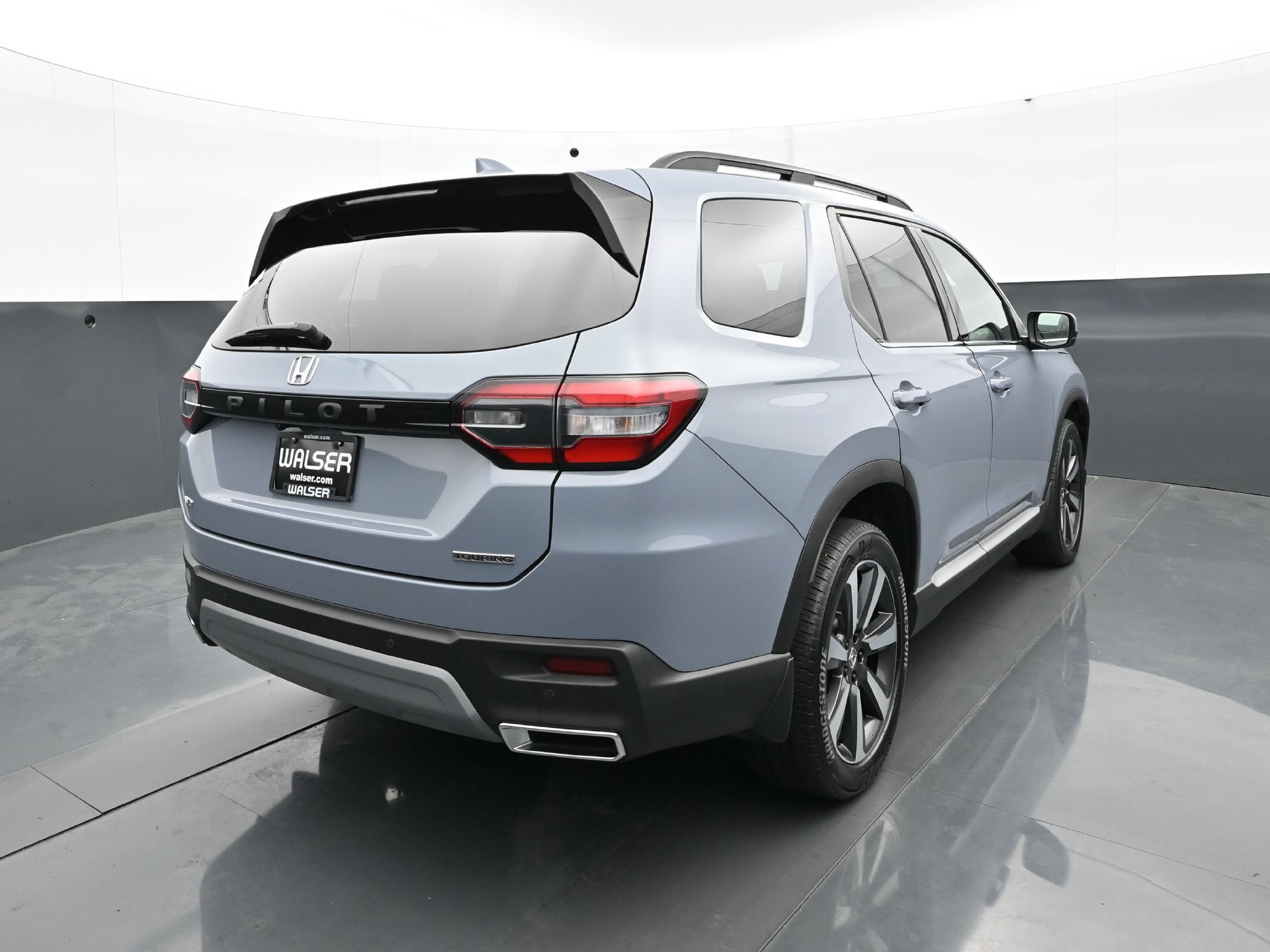 Used 2024 Honda Pilot Touring image 5