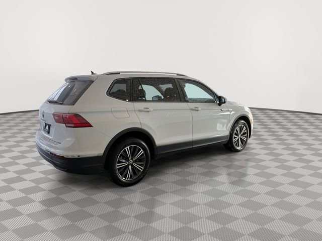 Used 2024 Volkswagen Tiguan Wolfsburg Edition FWD image 11