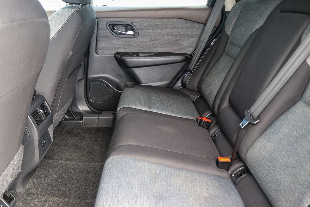 Used 2023 Nissan Rogue SV FWD image 18