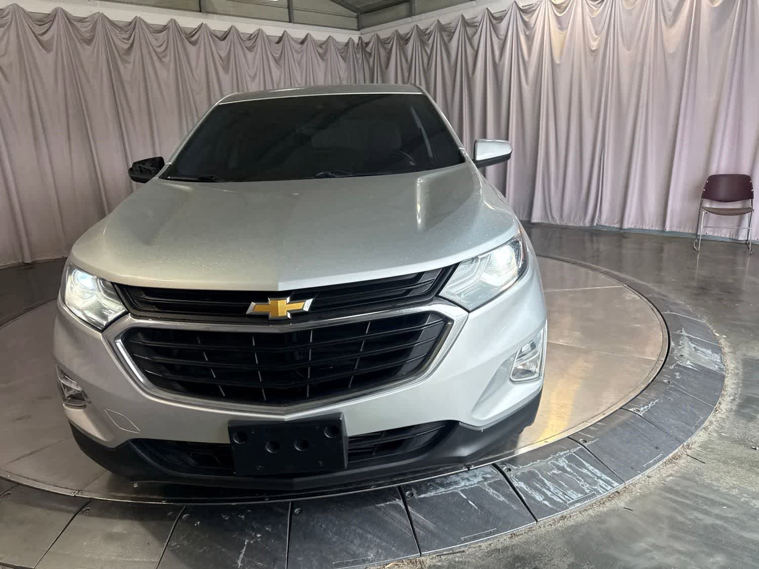 Used 2020 Chevrolet Equinox LT FWD image 2