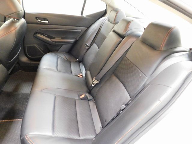 Used 2024 Nissan Altima 2.5 SR image 10