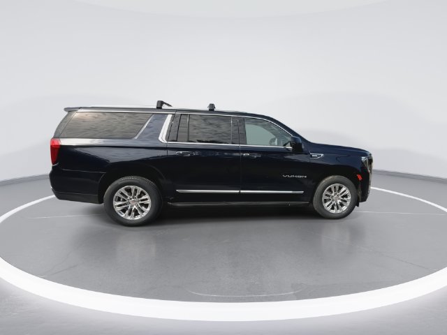 Certified 2023 GMC Yukon XL SLT w/ SLT Premium Package AWD/4WD image 12