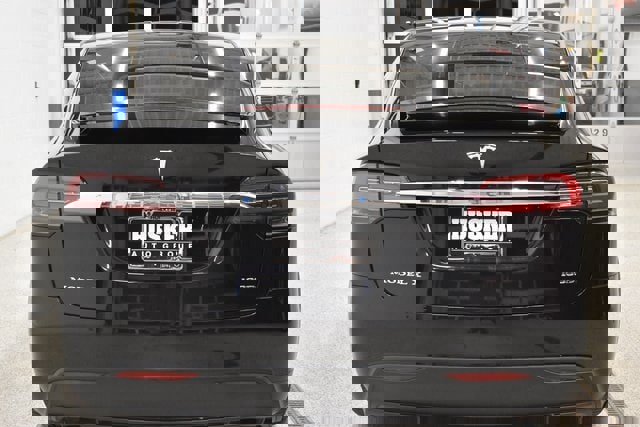 Used 2017 Tesla Model X image 11