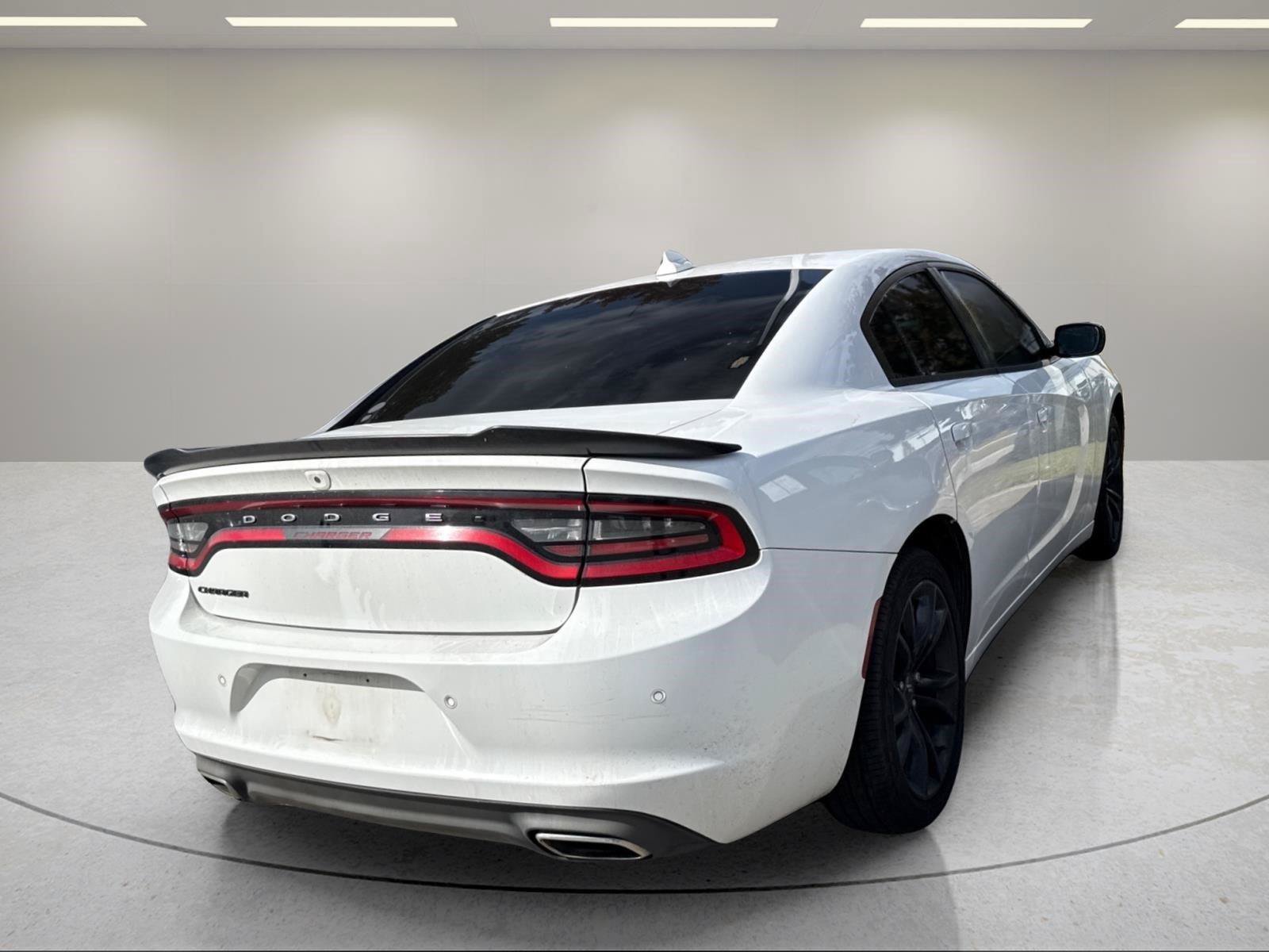 Used 2018 Dodge Charger SXT Plus w/ Blacktop Package RWD image 12