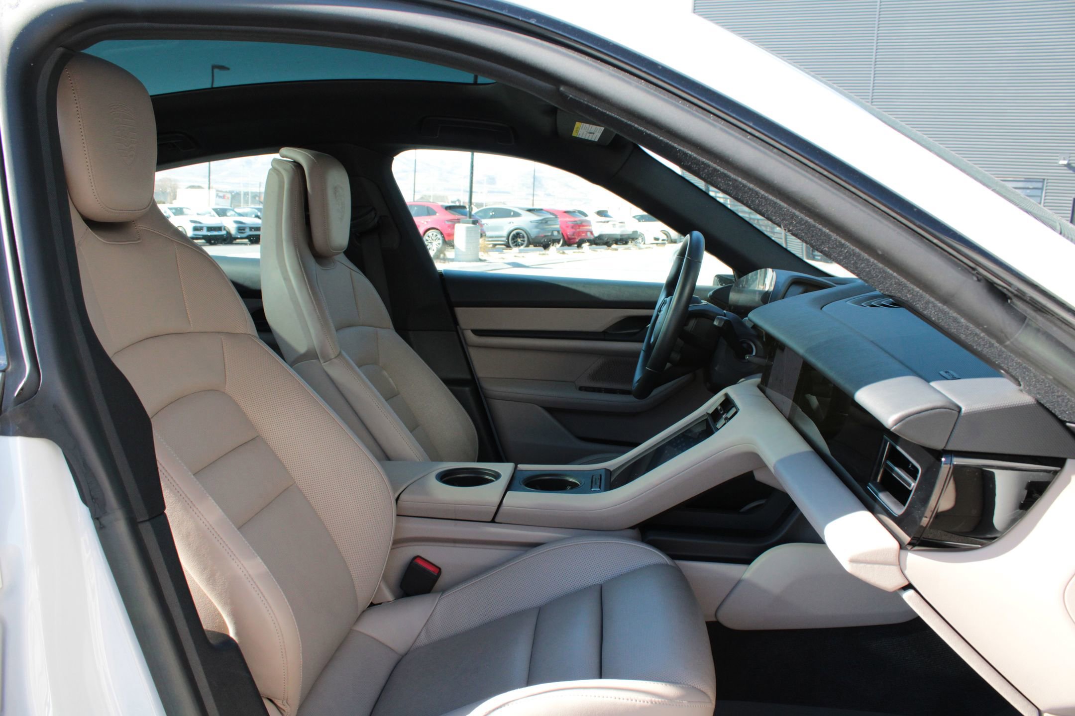 Used 2023 Porsche Taycan 4S image 24