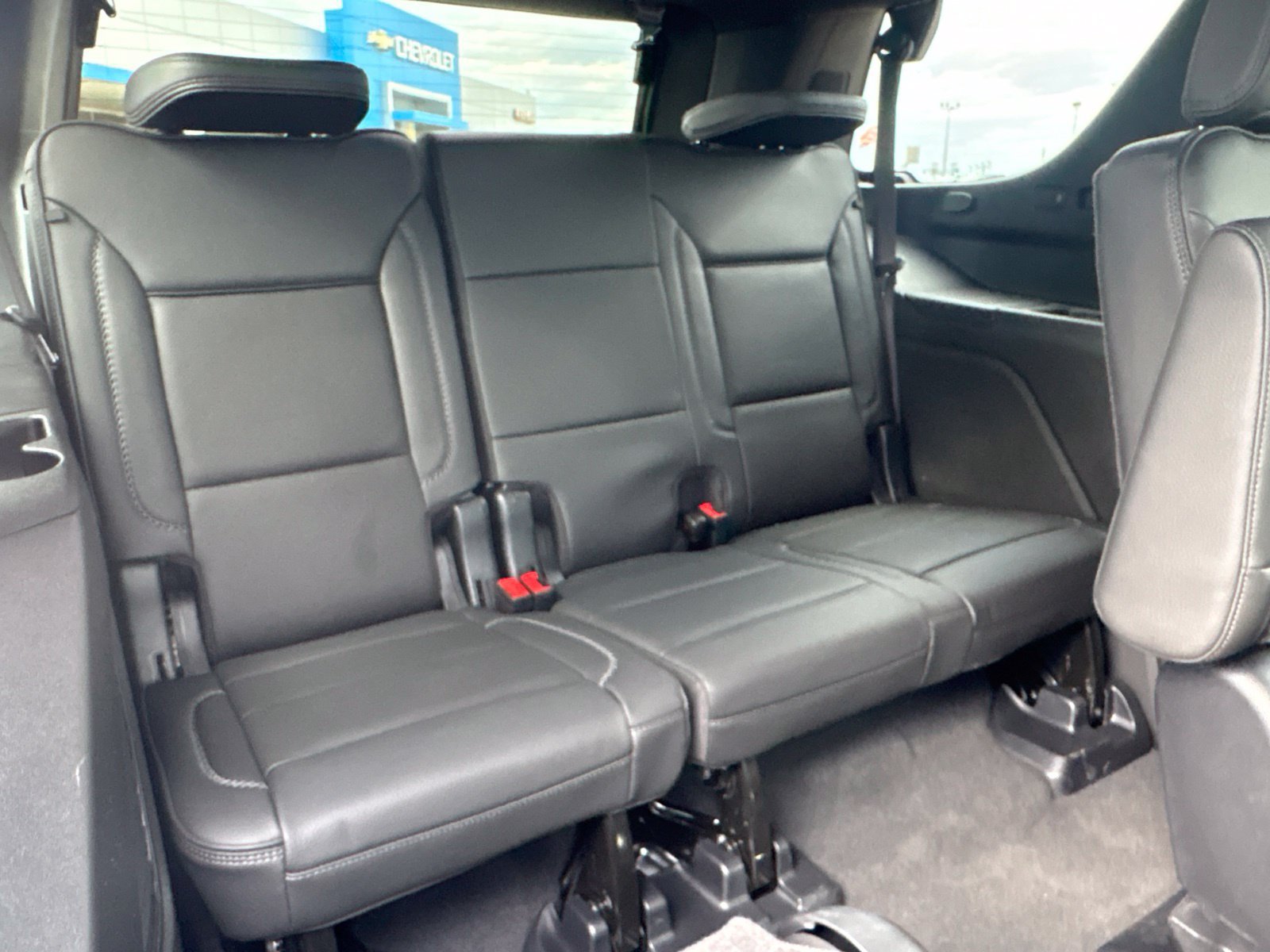 Used 2025 GMC Yukon Denali w/ Sun & Power Step Package AWD/4WD image 24