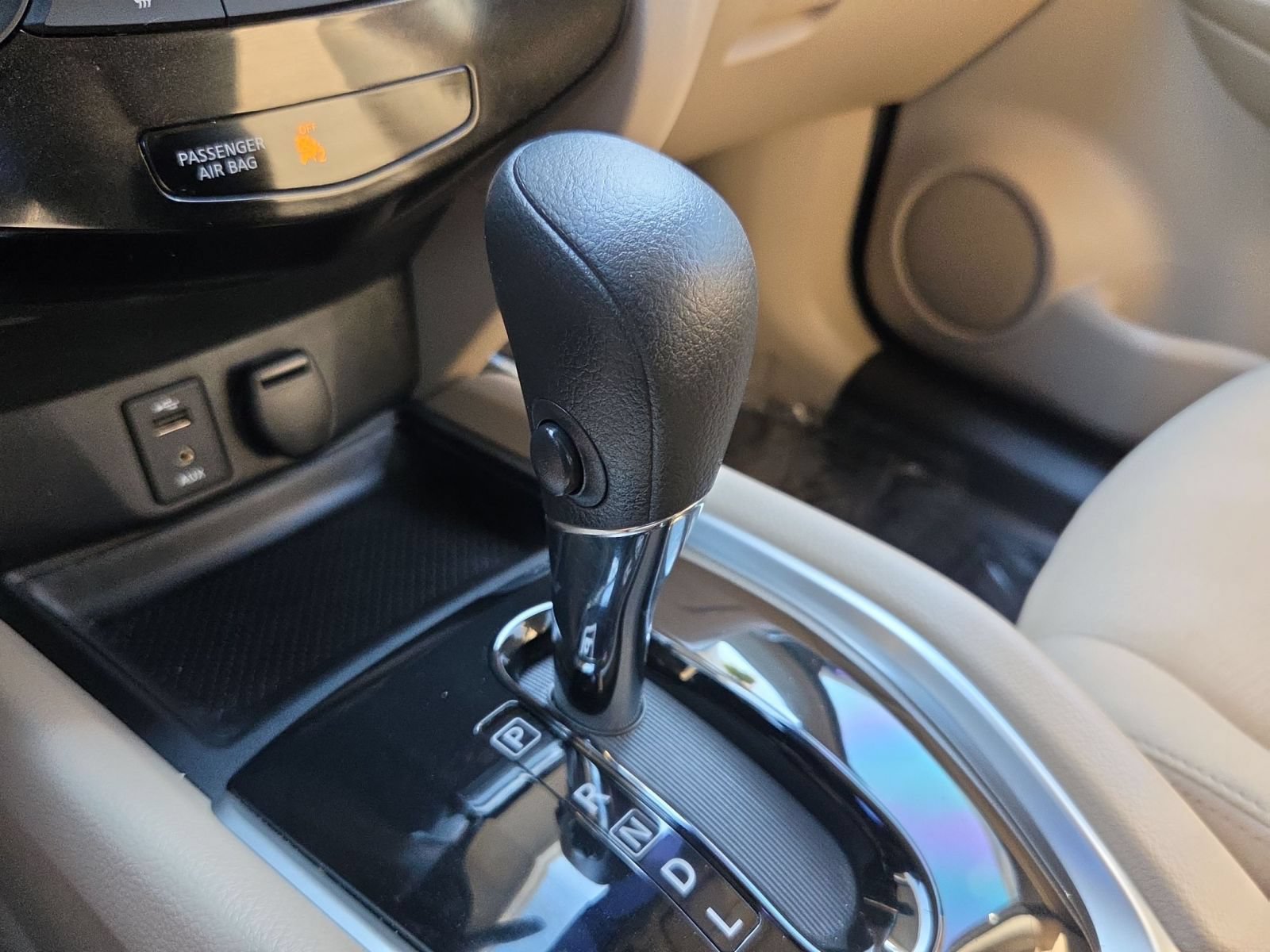 Used 2016 Nissan Rogue S FWD image 16