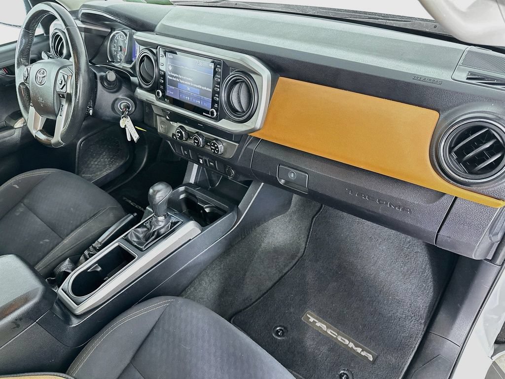 Used 2020 Toyota Tacoma SR5 RWD image 27