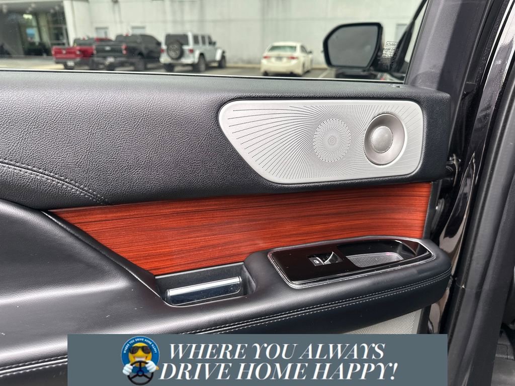 Used 2021 Lincoln Navigator Reserve image 23