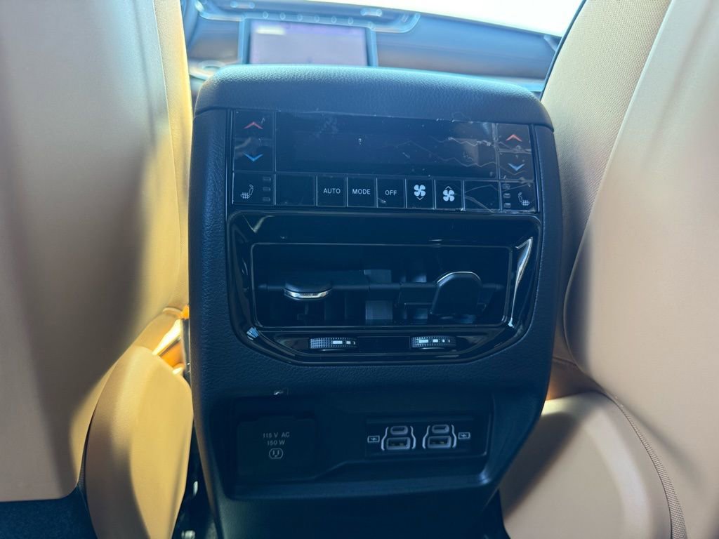 New 2025 Jeep Grand Cherokee Summit w/ High Altitude Package image 32