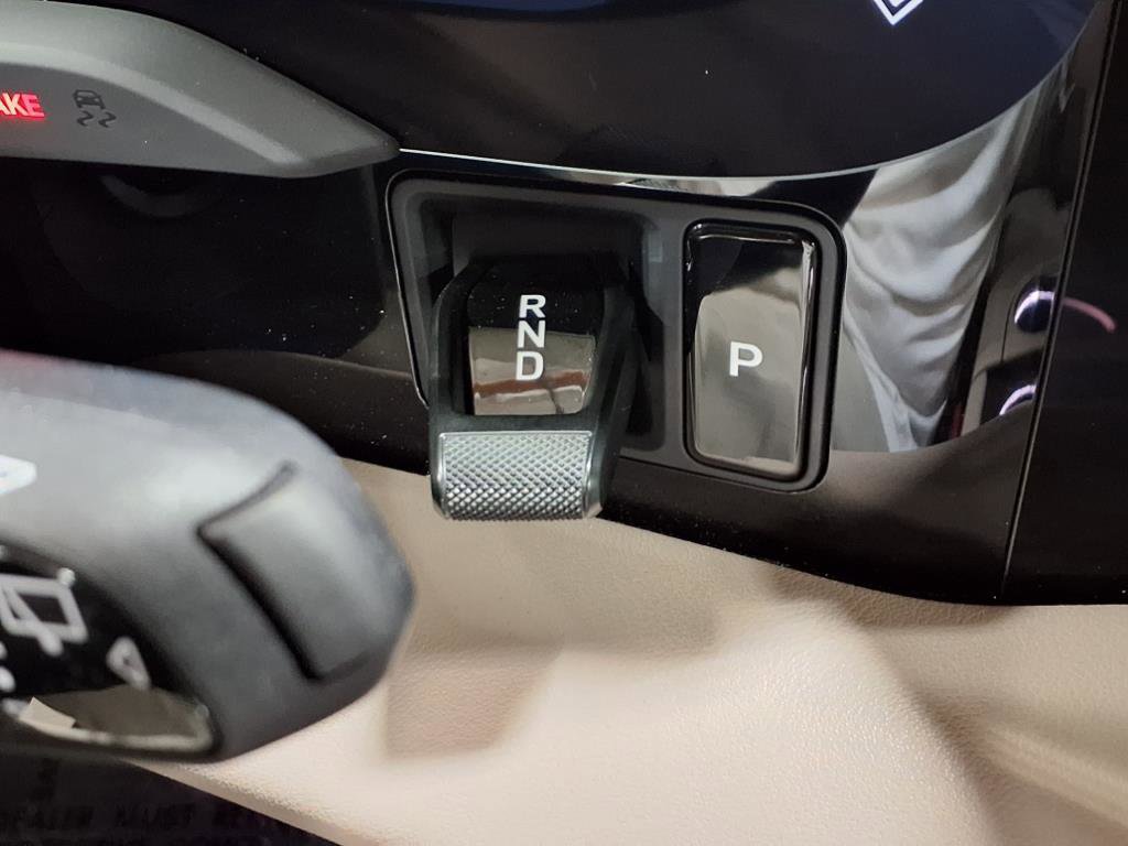 Used 2024 Porsche Taycan 4S image 8